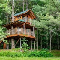 Moose Meadown treehouse - a treehouse rental in Vermont
