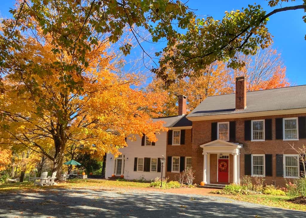 A historic home in Woodstock, Vermont. Checking out the great architecture is one of the best things to do in Woodstock.