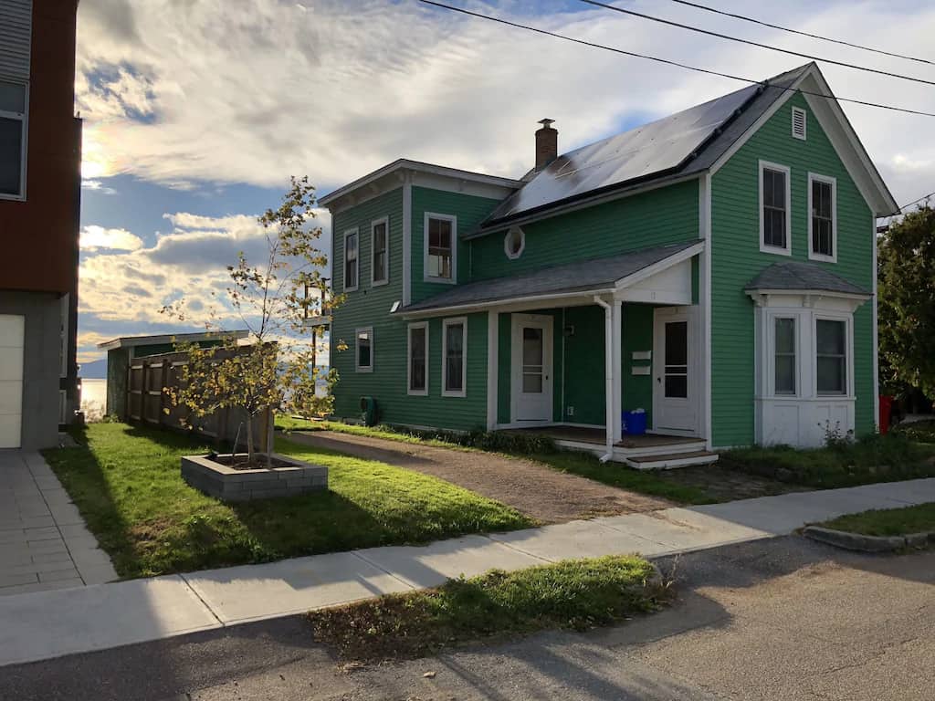 A Lake Champlain apartment rental in Burlington, Vermont. Photo source: VRBO.