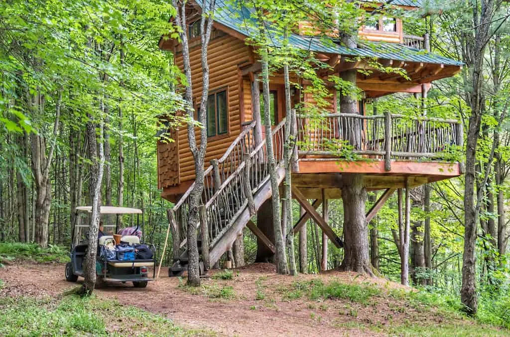 Summer view of Moose Meadow Treehouse at Moose Meadow Lodge in Waterbury, Vermont.