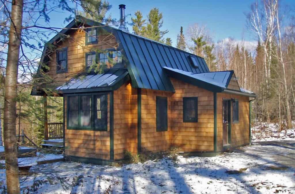 A pet-friendly cabin in Vermont located in Granville.