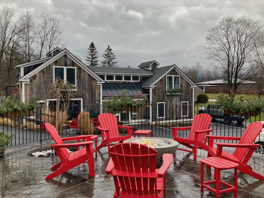 The Barnstead Inn in Manchester Vermont in the winter.