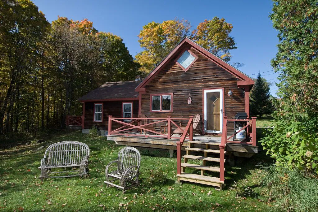 A cozy cabin for rent in Stowe, Vermont.
