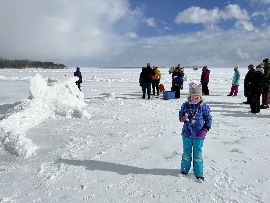 Ice Fishing - Winter Festival Game for Kids!