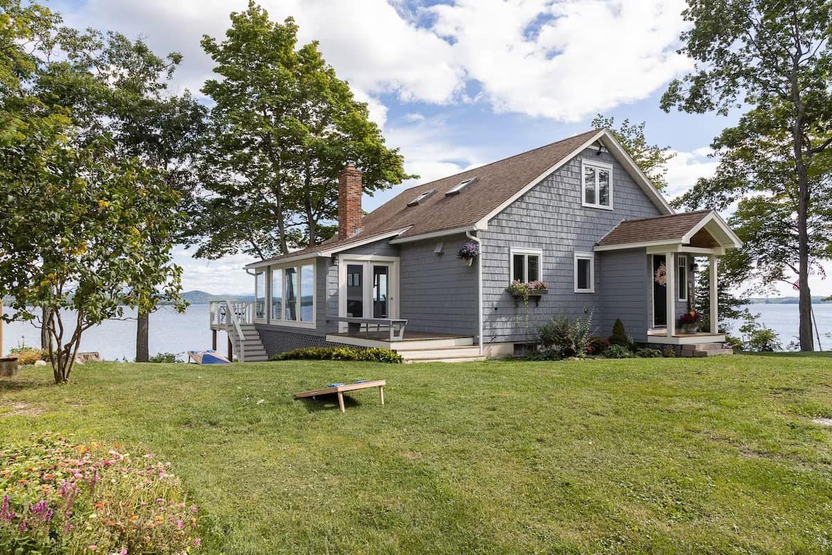 A cedar shake house for rent on Lake Champlain in Grand Isle, Vermont.