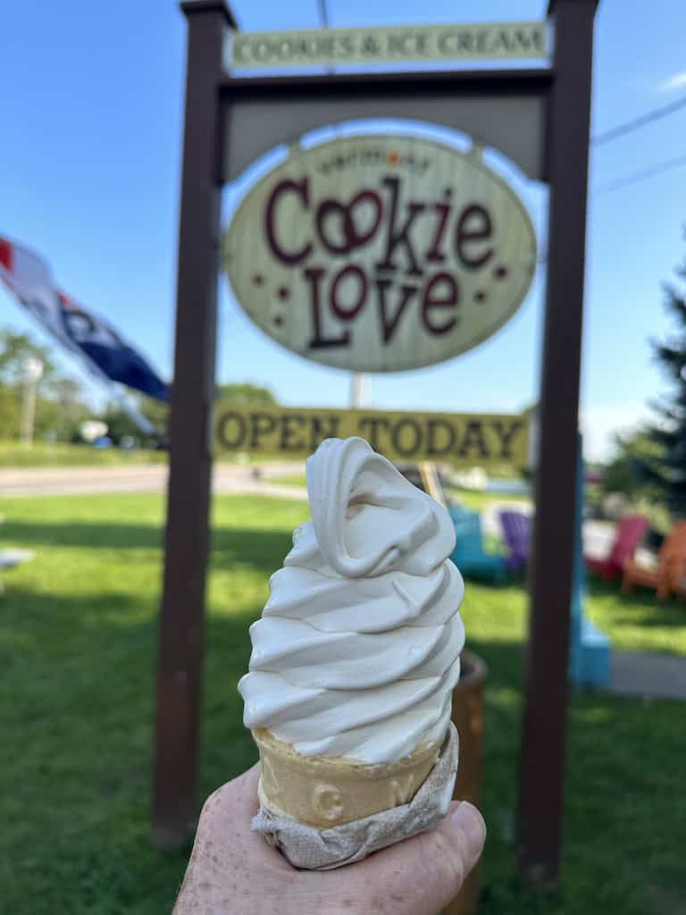 A maple creemee from Vermont Cookie Love. 