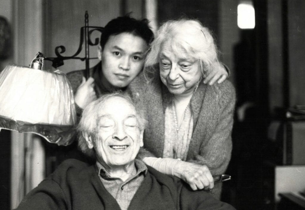 Phong Bui with Meyer and Lillian Schapiro, c. 1994. Photo by Eyal Danieli.
